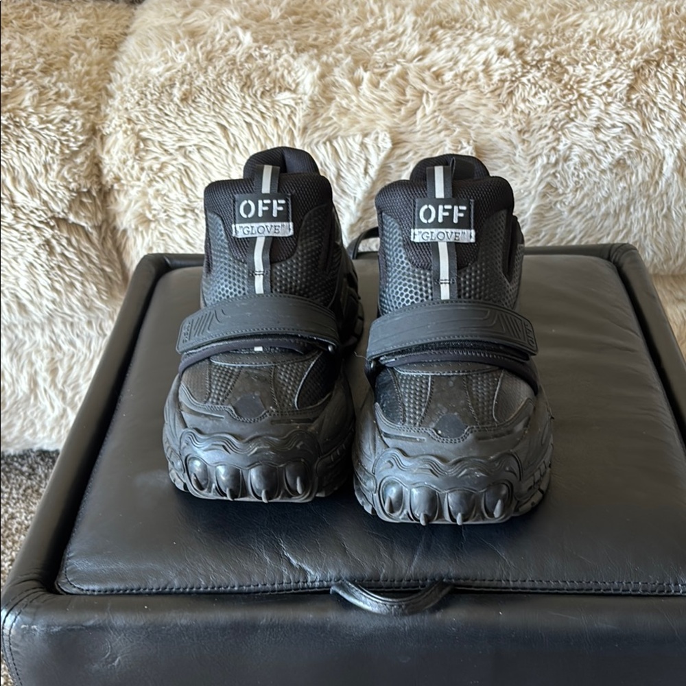 Off-White Black Sneakers